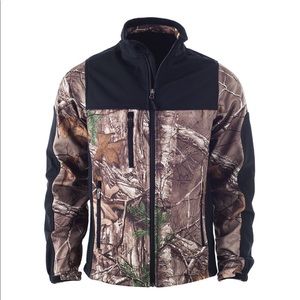 Hunter Softshell Jacket 
Realtree Camo Camo/Black